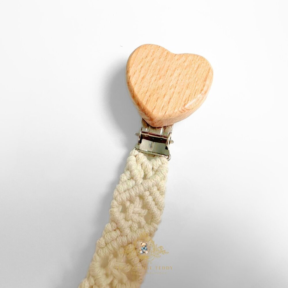 NWT Macramé Baby Pacifier Clip Wooden Heart Bohemian Clip-on to Baby Clothes - Picture 2 of 2